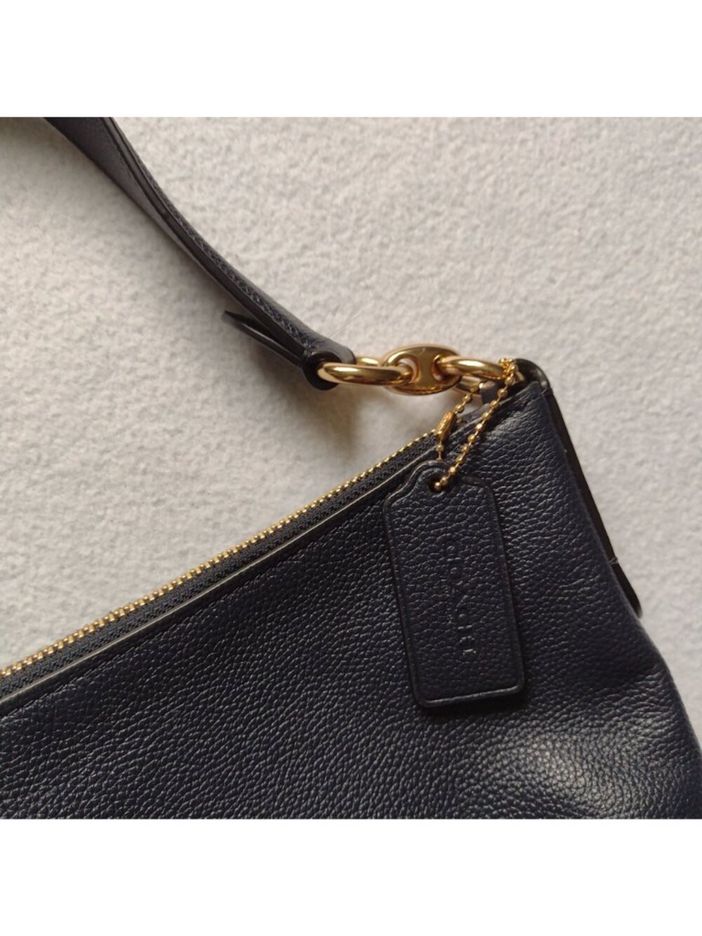 Coach Chelsea Hobo Bag in Navy Pebbled Leather High Quality Purse - Picture 4 of 11
